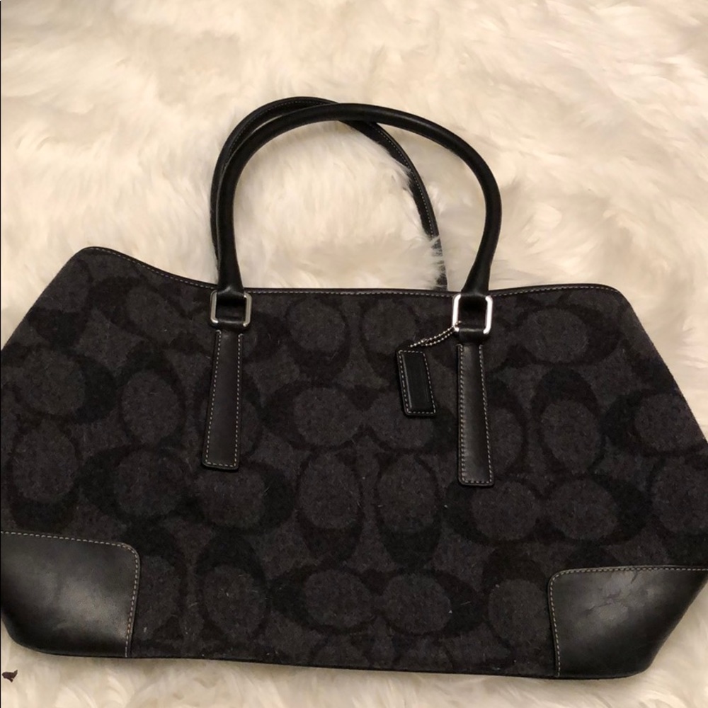 Coach purse - Picture 3 of 8